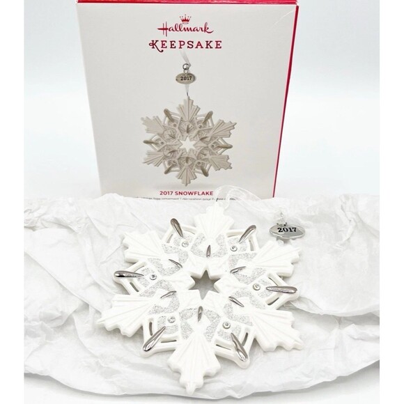 Hallmark Keepsake 2017 Snowflake Ornament Porcelain Christmas Original Box - Picture 5 of 5